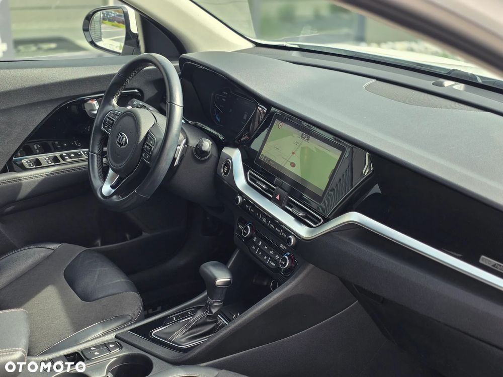 Kia Niro 1.6 GDI Hybrid L Business Line - 38
