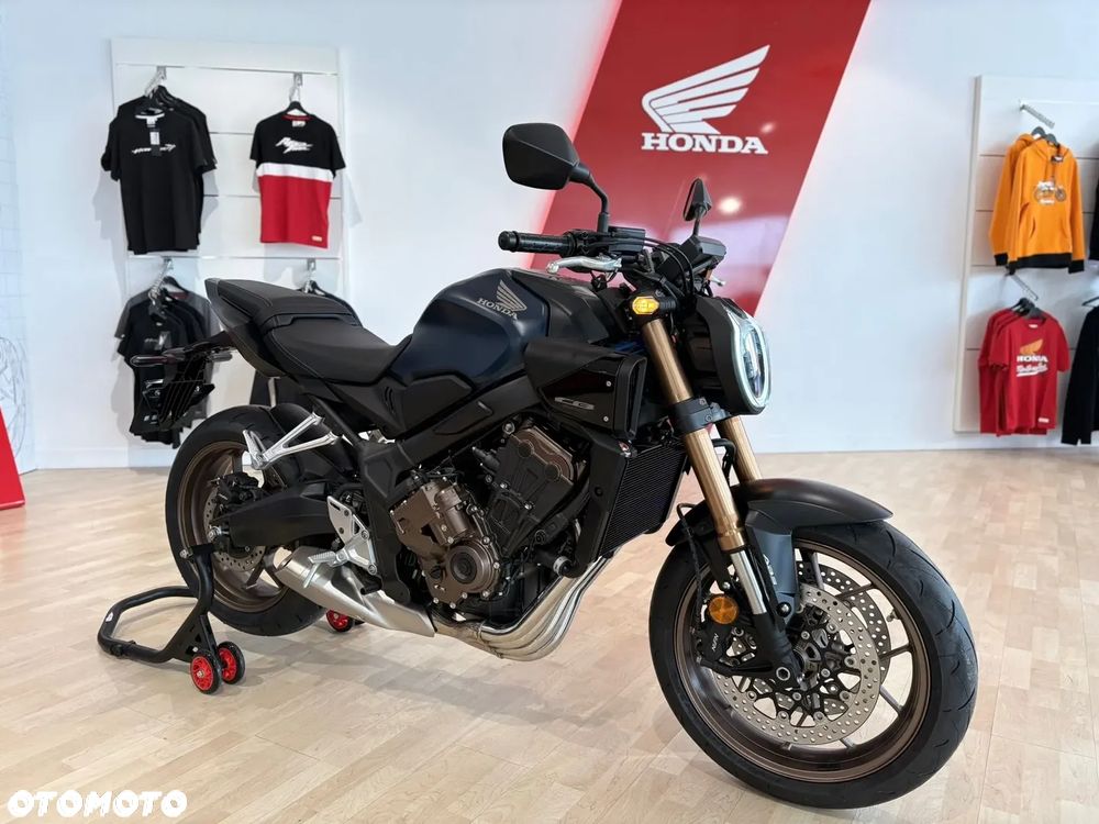 Honda CB - 2