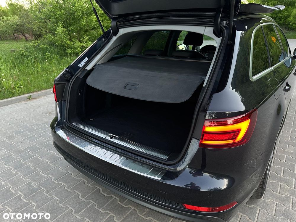 Audi A4 Avant 40 TDI S tronic S line - 32