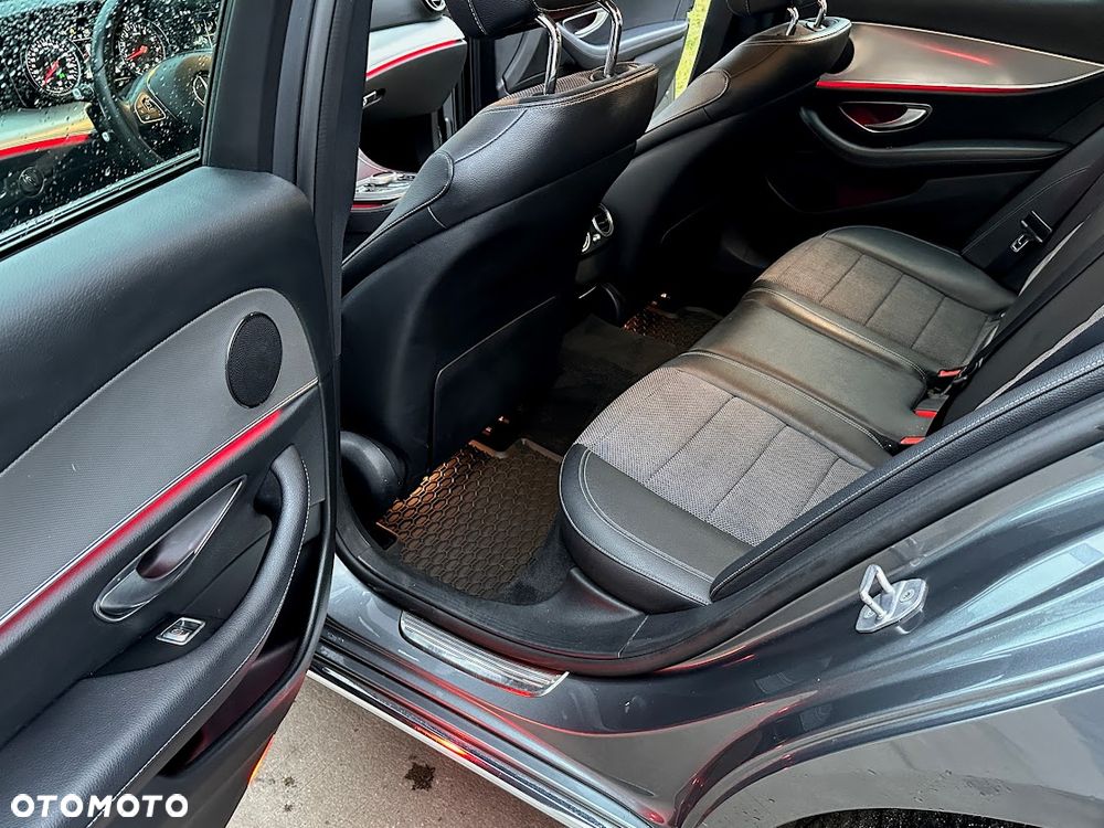 Mercedes-Benz Klasa E 200 9G-TRONIC Avantgarde - 16
