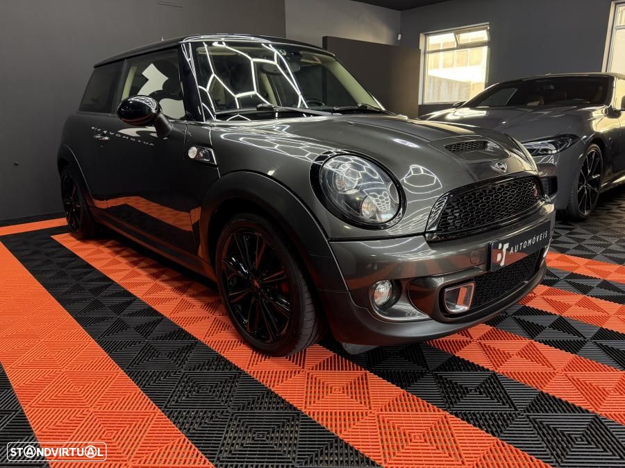 MINI 3 Portas Cooper SD - 3