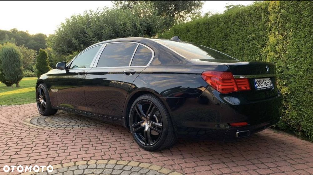 BMW Seria 7 740i - 2