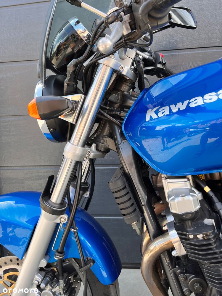 Kawasaki ZR - 25