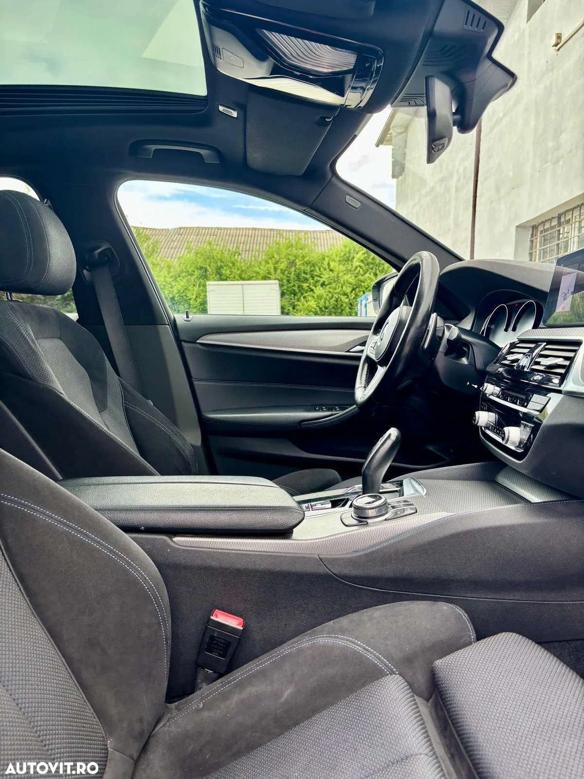 BMW Seria 5 520d xDrive AT - 10