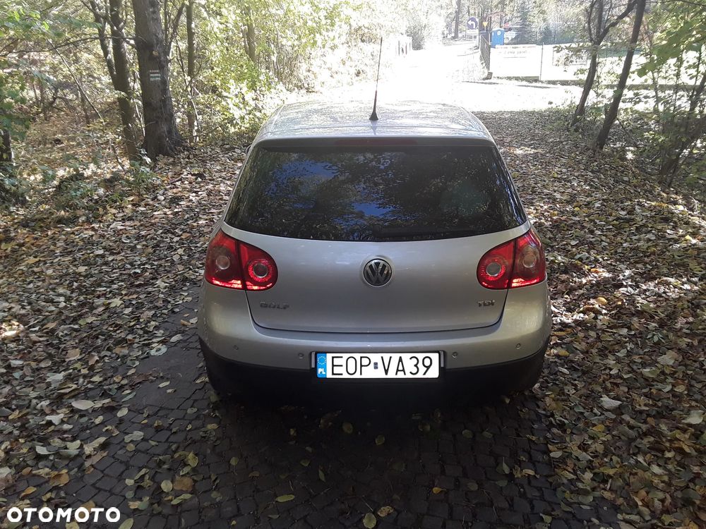 Volkswagen Golf V 1.9 TDI Comfortline - 15