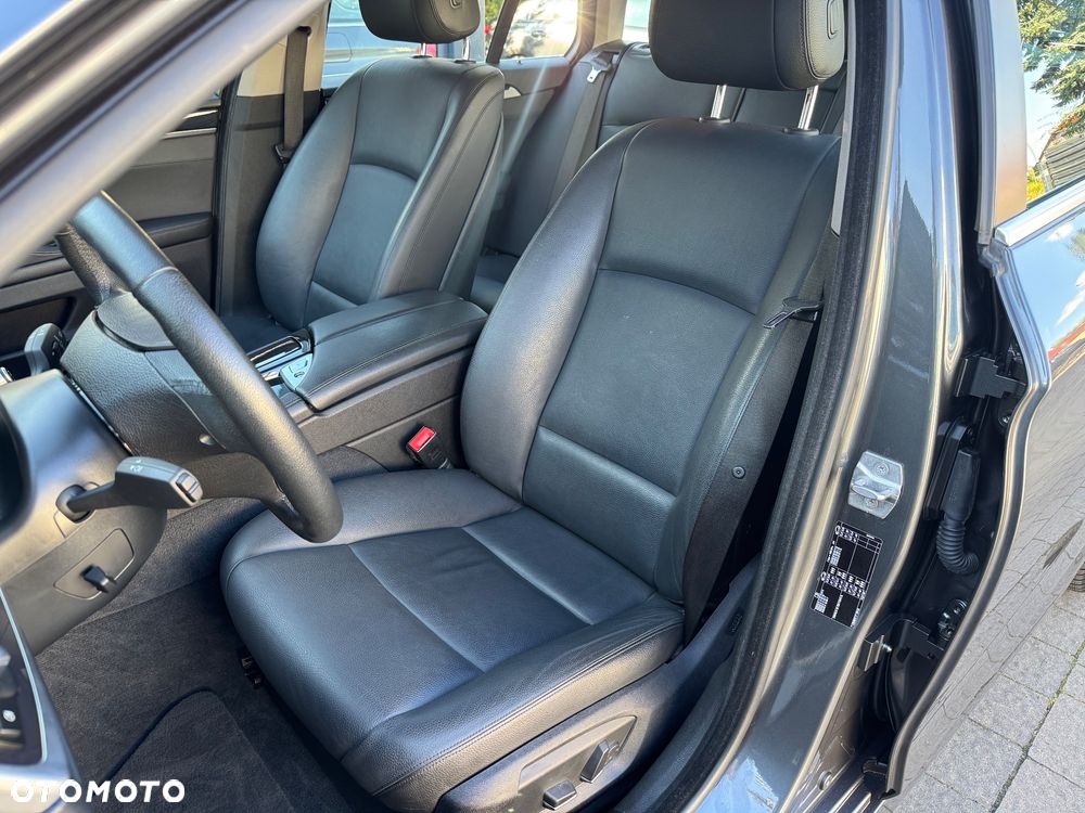 BMW Seria 5 520d Sport Line sport - 14