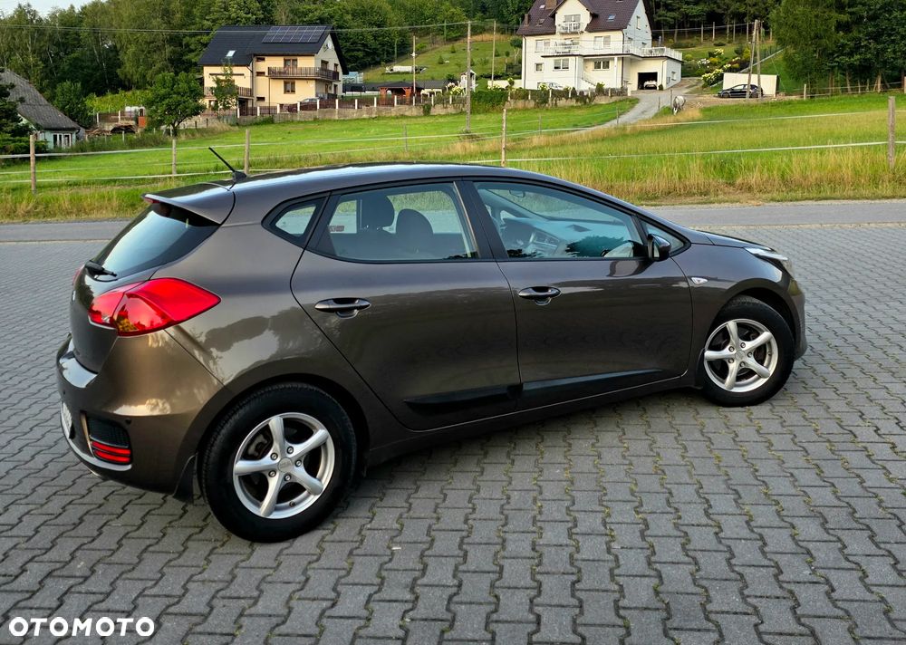 Kia Ceed 1.4 L - 23