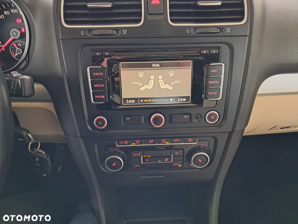 Volkswagen Golf 1.6 TDI BlueMot Comfortline - 24