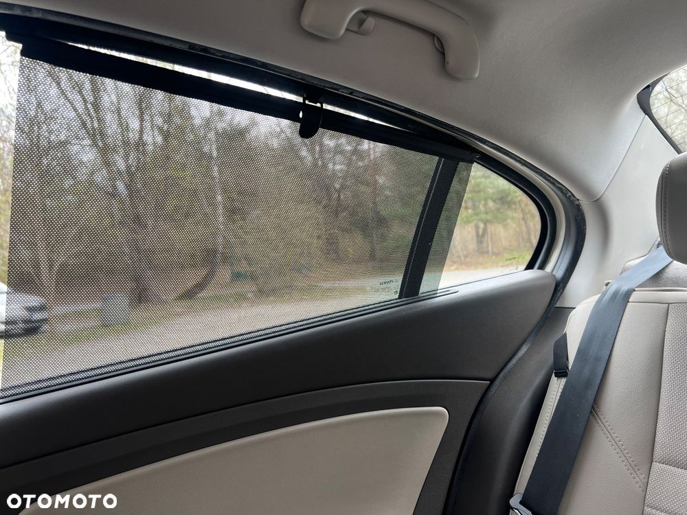 Renault Fluence 2.0 16V Privilege - 32