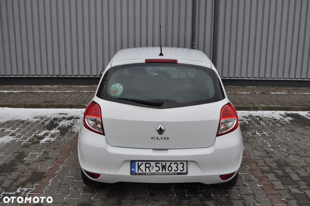 Renault Clio 1.5 dCi Authentique - 5