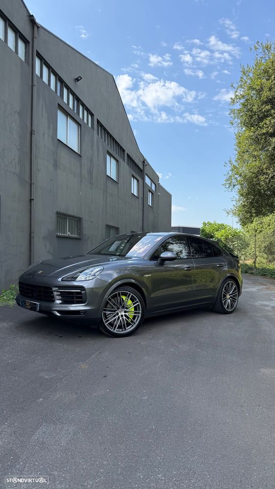 Porsche Cayenne S E-Hybrid - 1