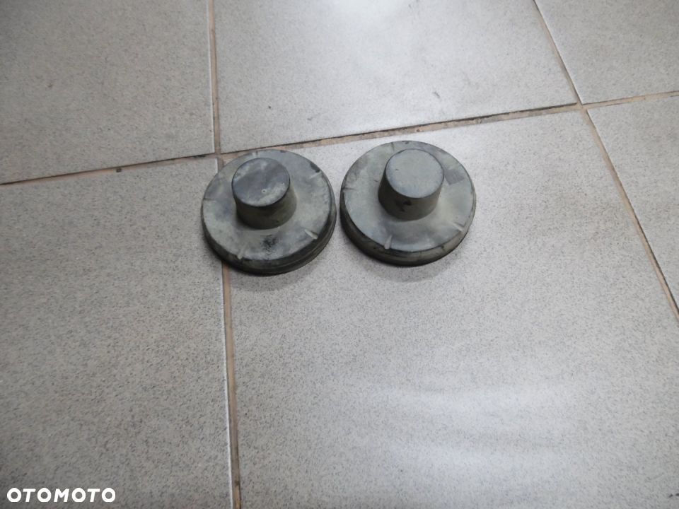 CAN AM RENEGADE 800 OSKA TYLNA - 2