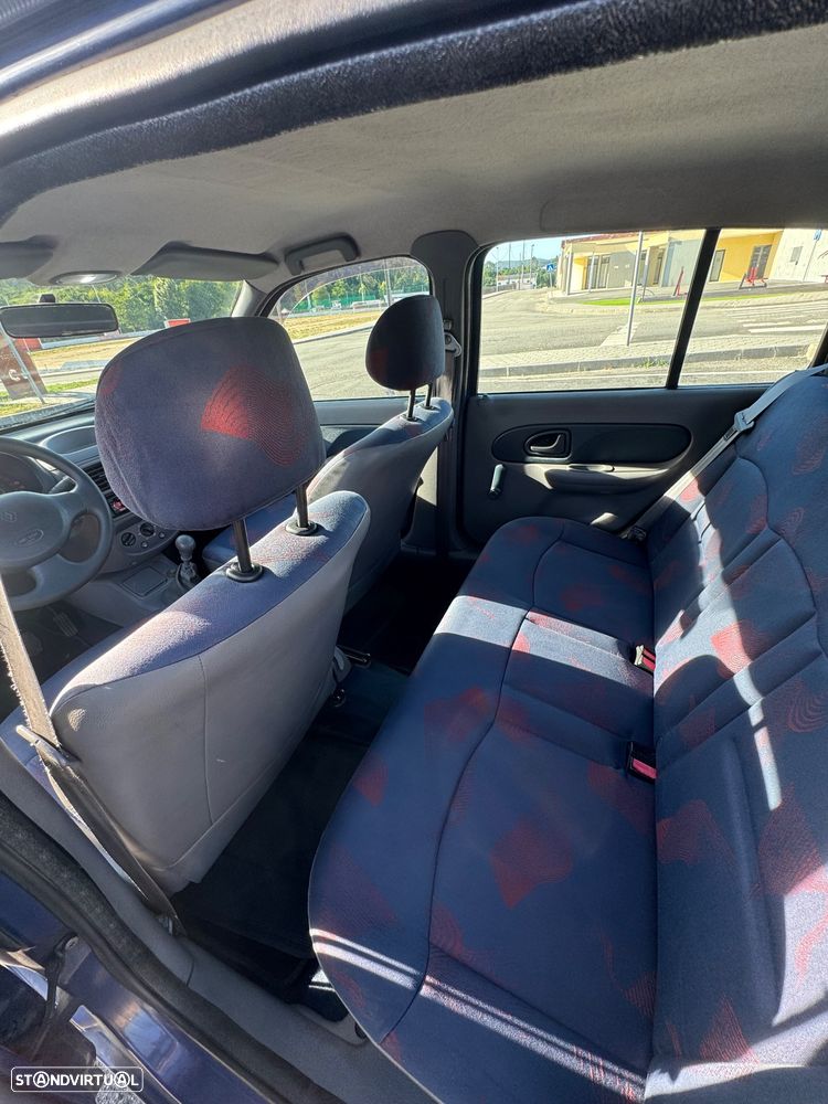 Renault Clio 1.2 - 10