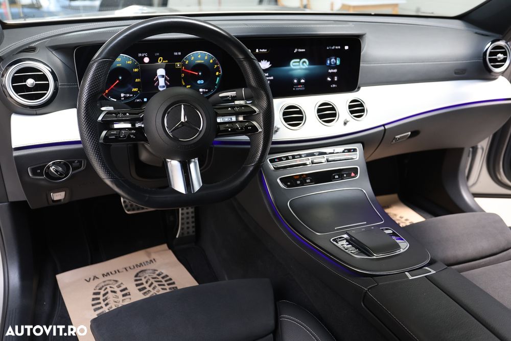 Mercedes-Benz E 300 4MATIC Aut. - 32