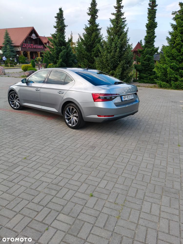 Skoda Superb 2.0 TDI SCR Style DSG - 2