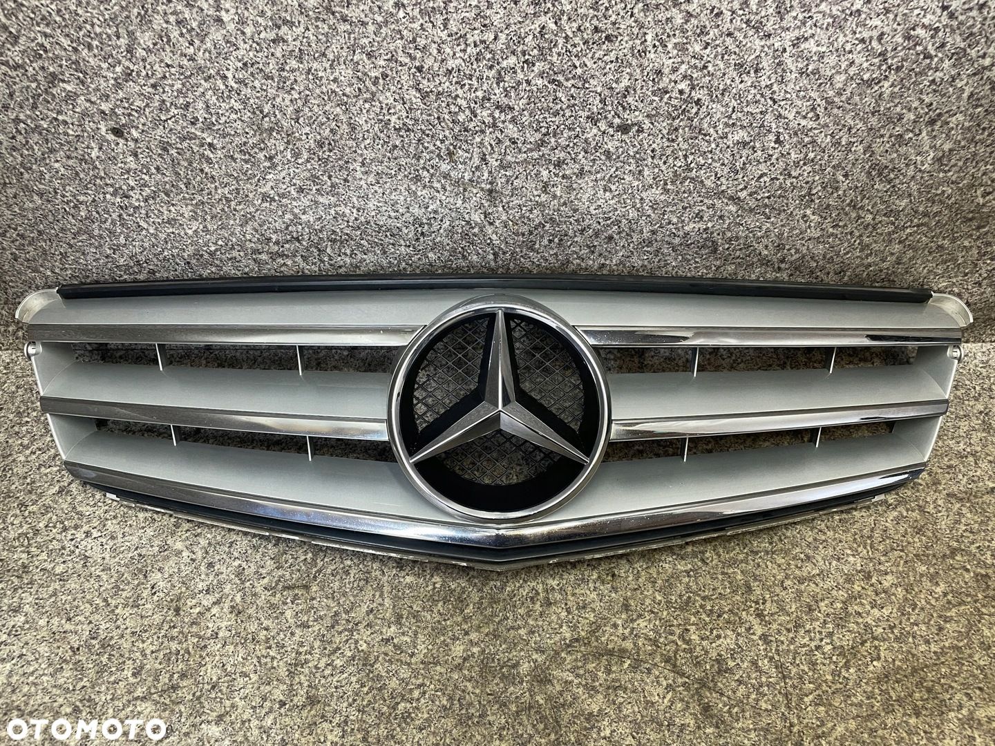 Grill atrapa chlodnicy gwiazda CHROM Mercedes W204 Avantgarde BDB ORG - 1