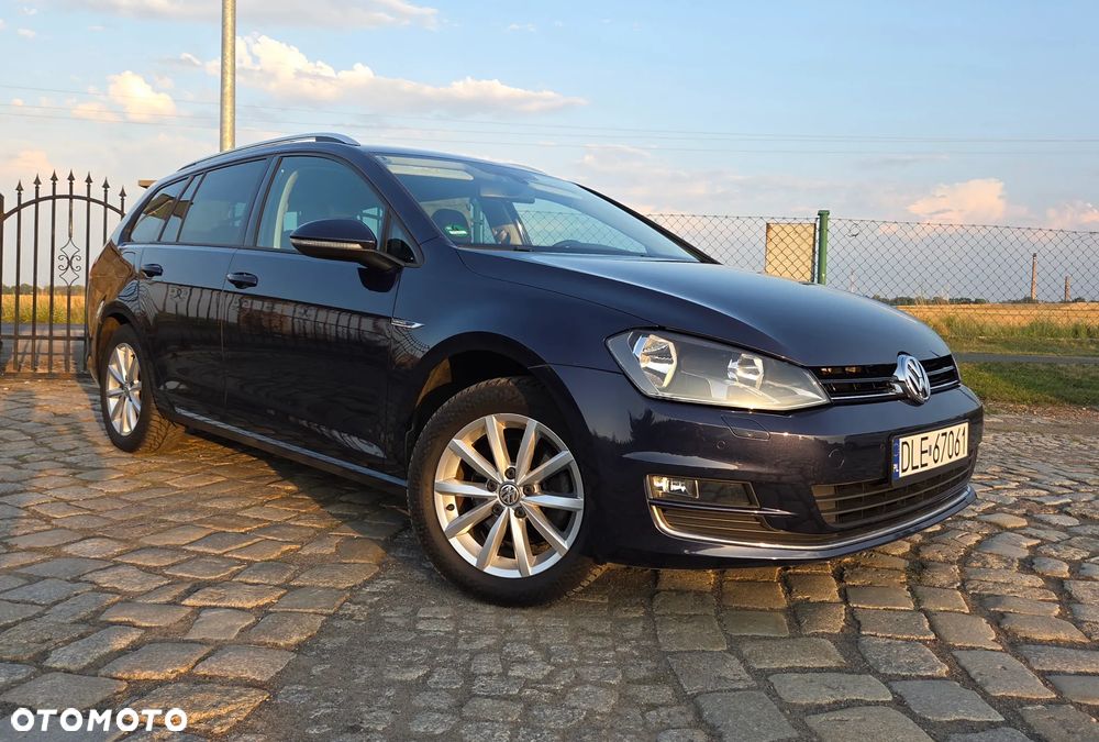Volkswagen Golf 2.0 TDI BlueMotion Technology Lounge - 23