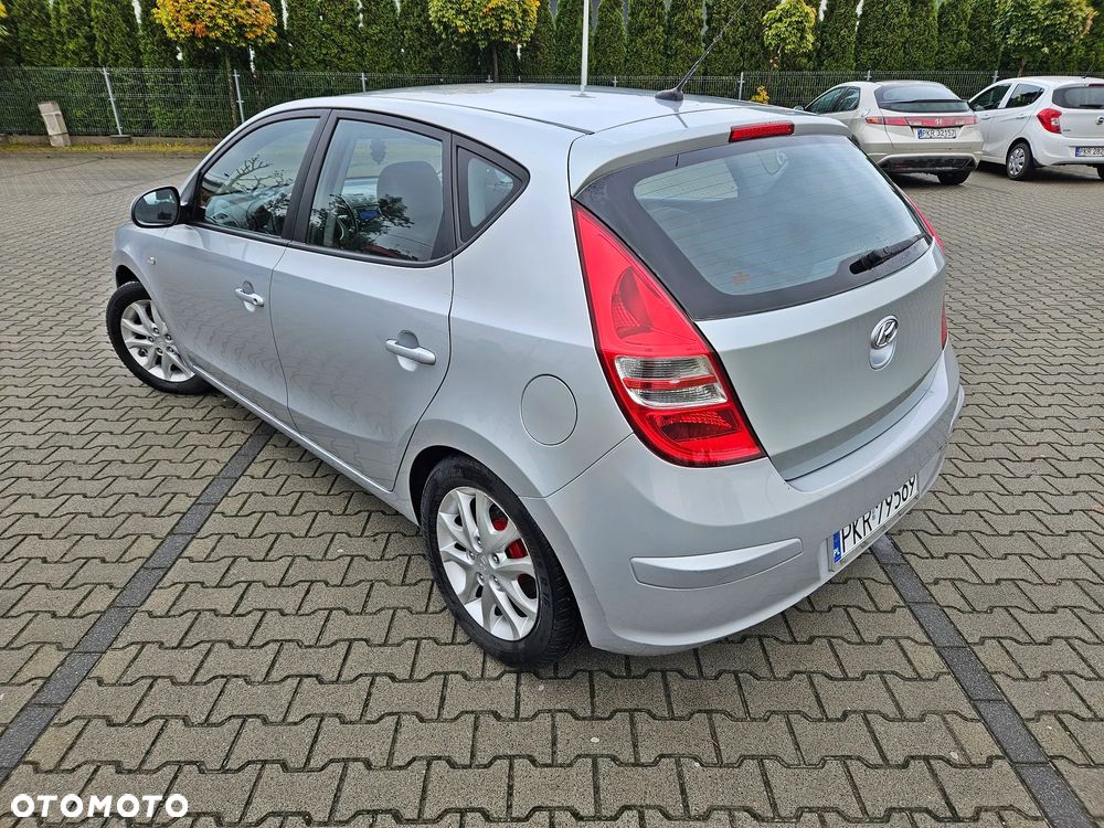 Hyundai i30 1.6 Premium - 18