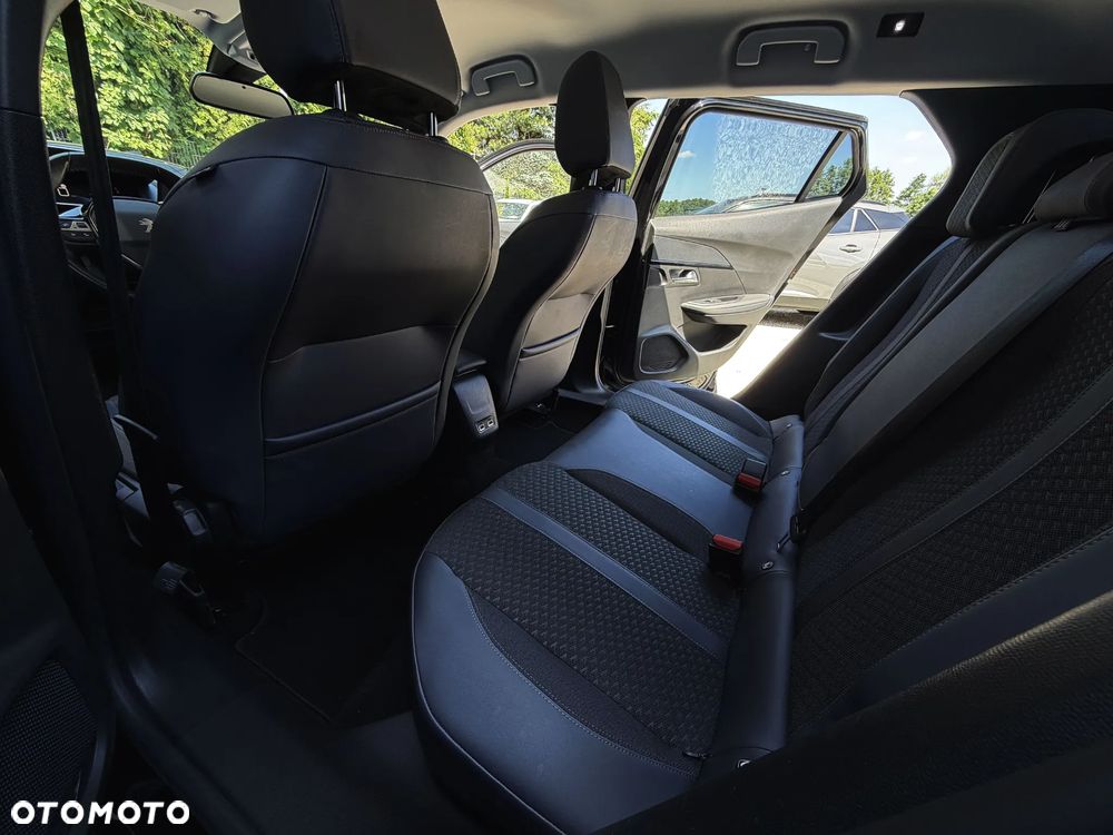 Peugeot 2008 1.5 BlueHDi Allure Pack S&S EAT8 - 20