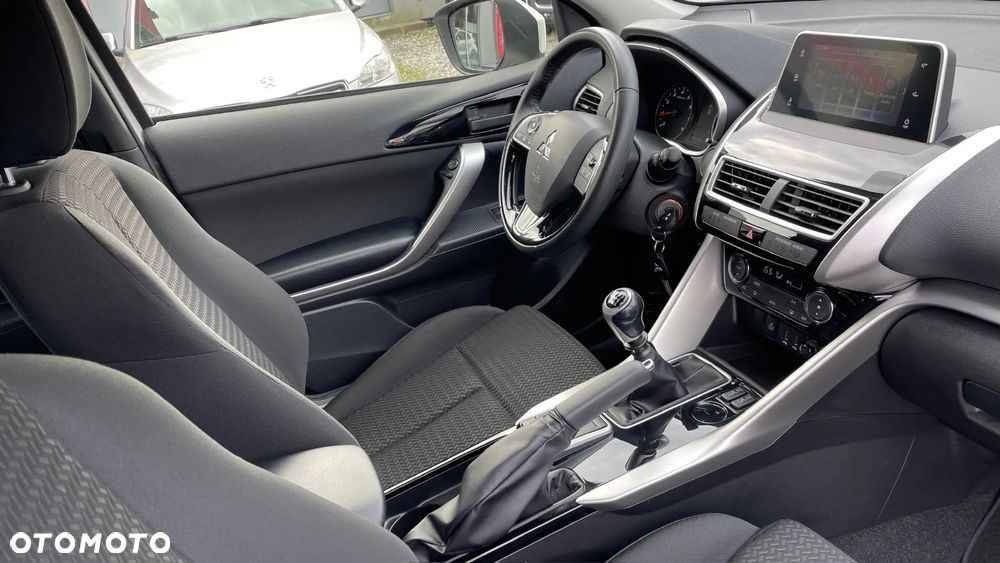 Mitsubishi Eclipse Cross - 22