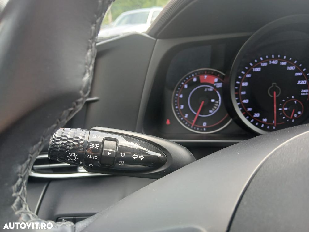 Hyundai Elantra 1.6 l 123 CP 6MT Comfort - 17