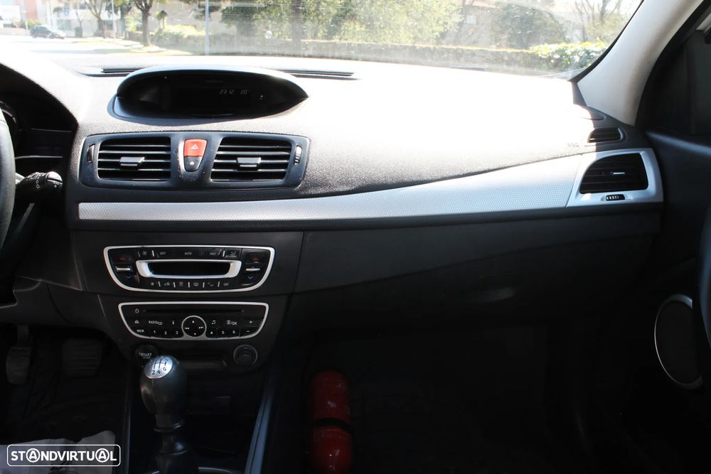 Renault Mégane Coupe 1.5 dCi Dynamique S - 21