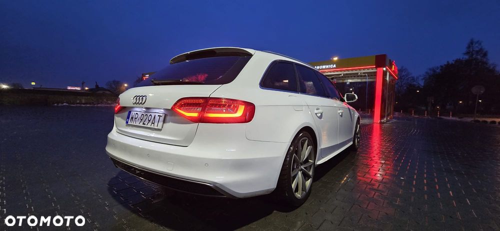 Audi A4 Avant 2.0 TDI Quattro Line S tronic - 16