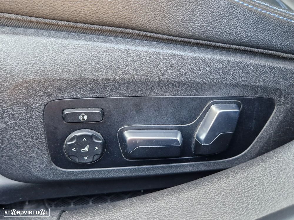 BMW 330 i Pack M Auto - 27