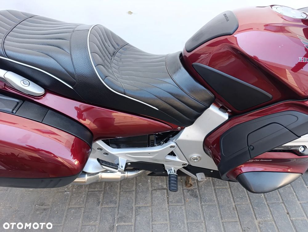 Honda ST - 29