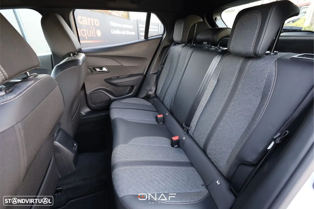 Peugeot 2008 1.2 Hybrid Allure e-DCS6 - 30