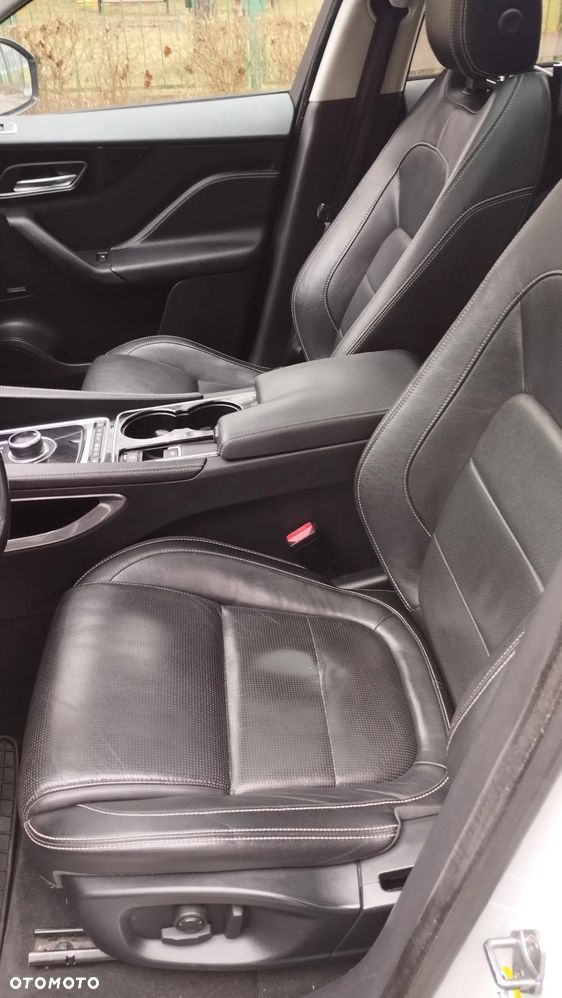 Jaguar F-Pace 2.0 i4D AWD R-Sport - 10