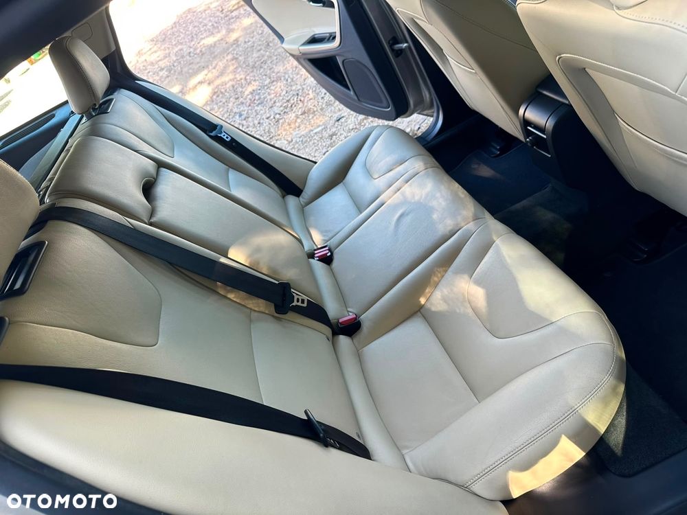 Volvo V60 D4 Momentum - 14