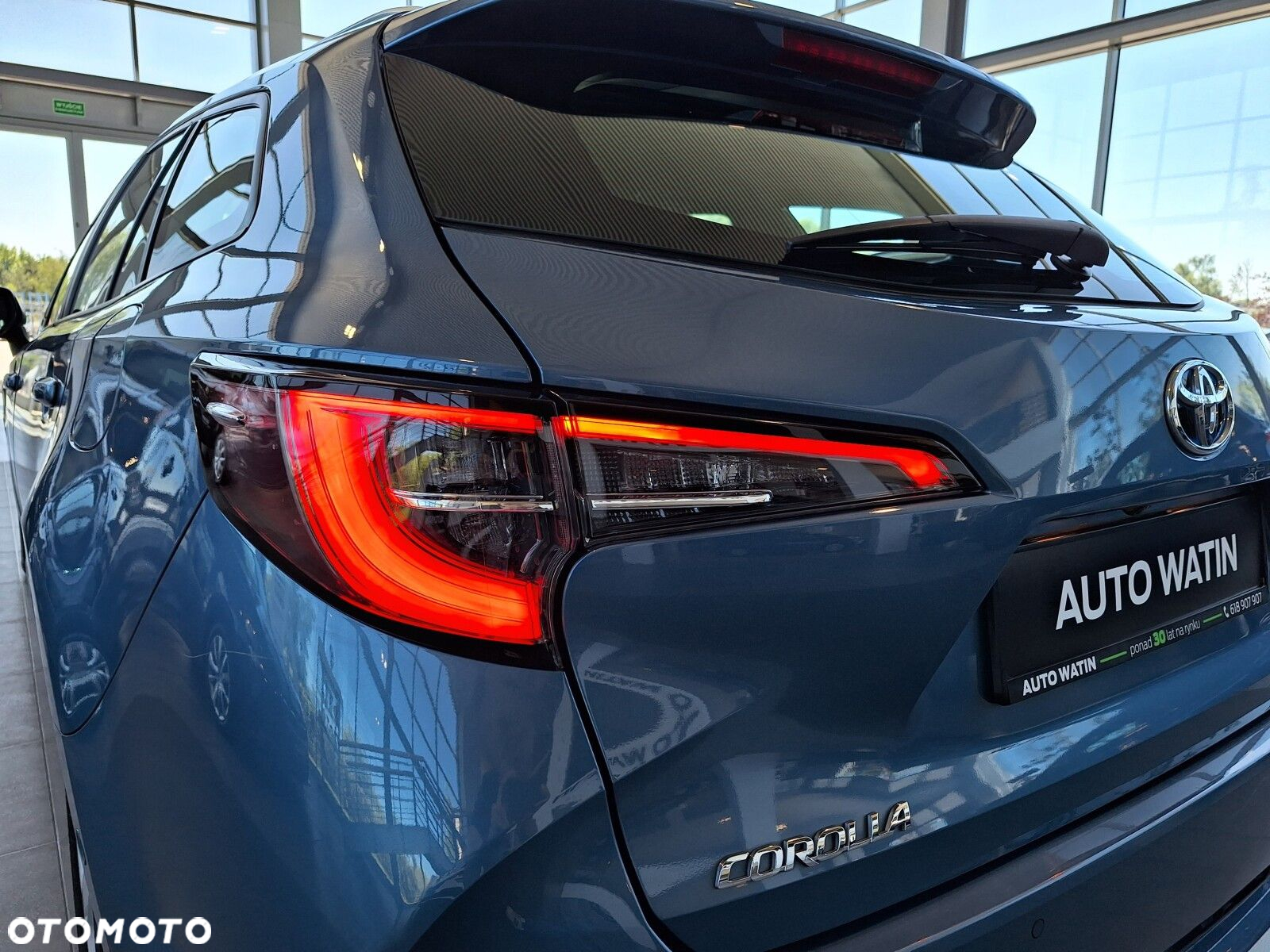 Toyota Corolla 2.0 Hybrid Comfort - 11