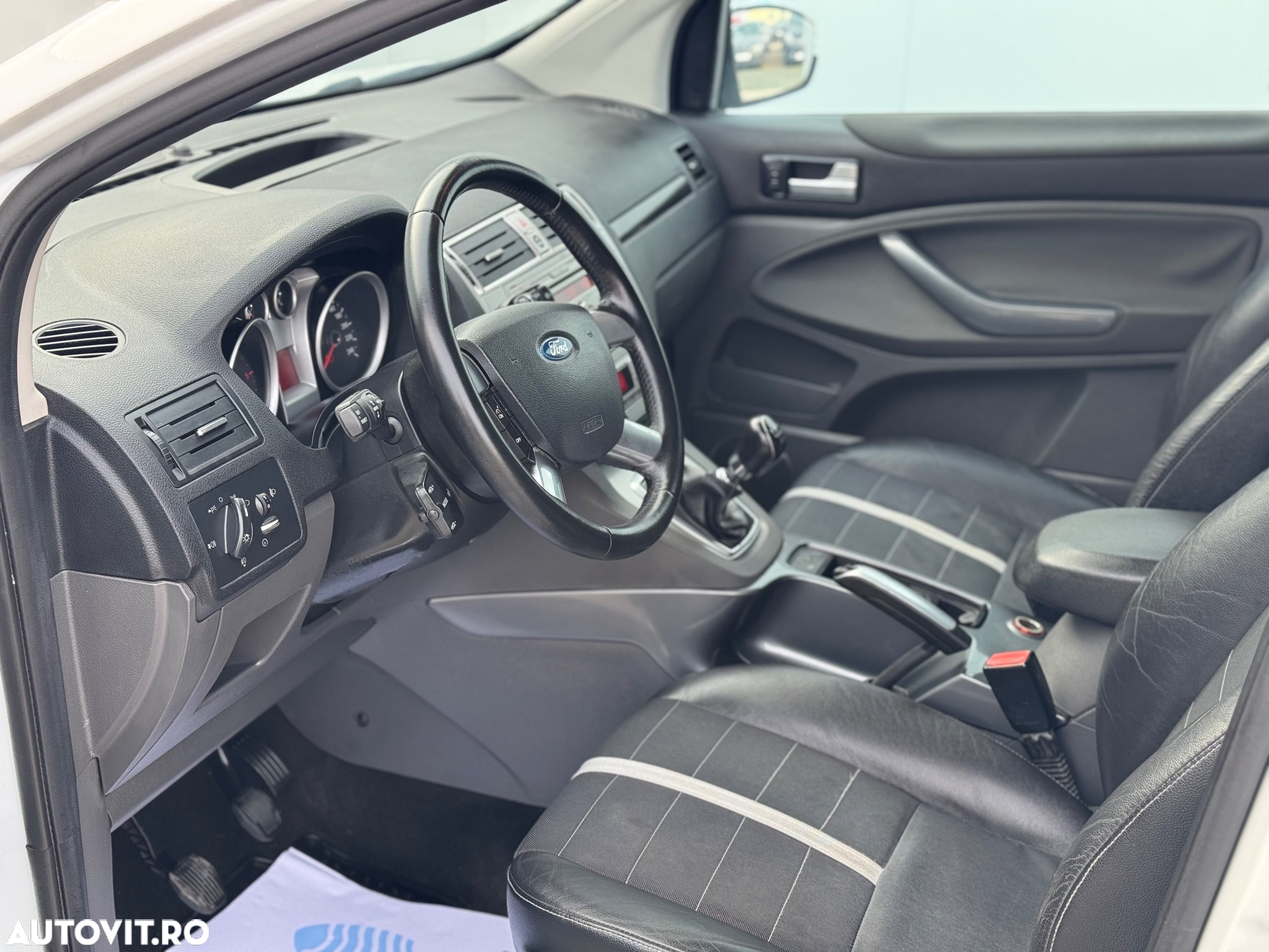Ford Kuga 2.0 TDCi 4WD Trend - 4