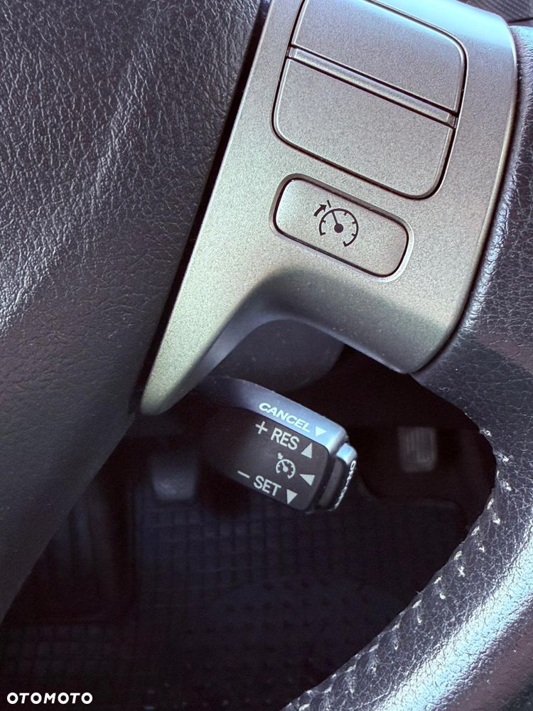 Toyota Auris 1.6 VVT-i Prestige Start - 24