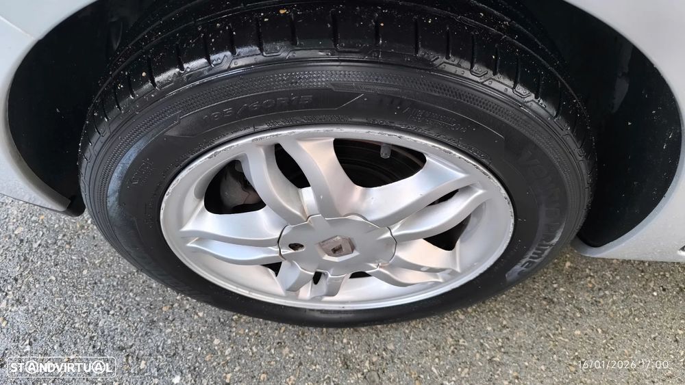 Renault Clio 1.2 16V Dynamique - 43