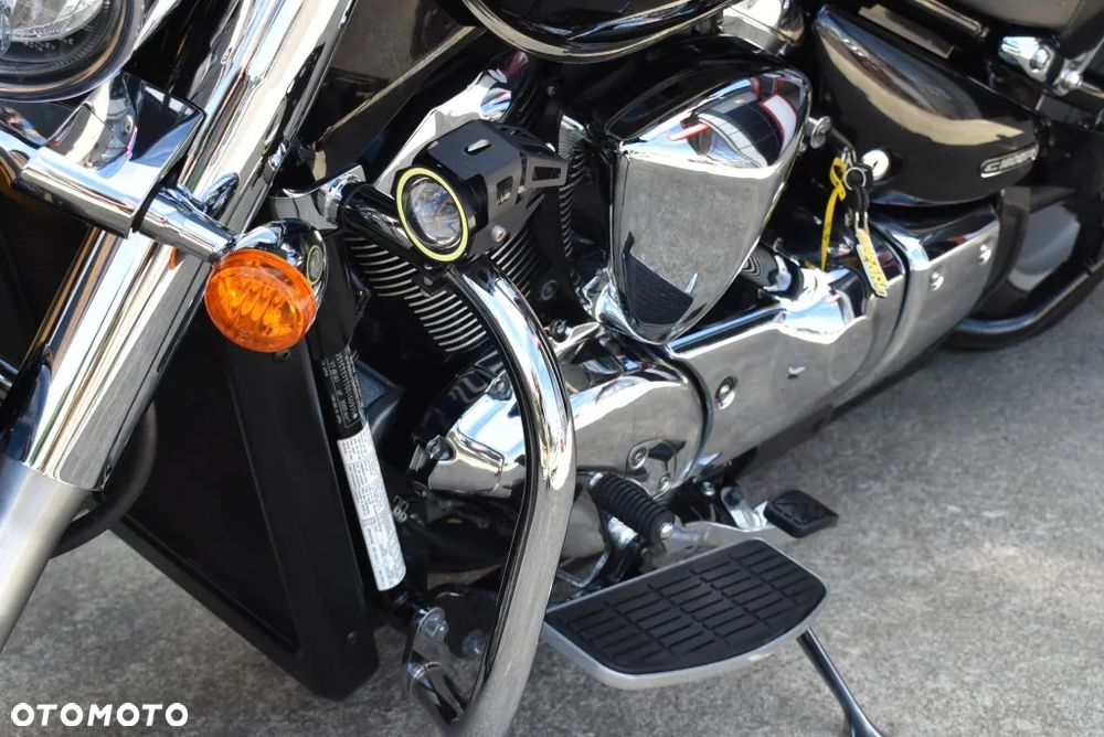 Suzuki Intruder - 26