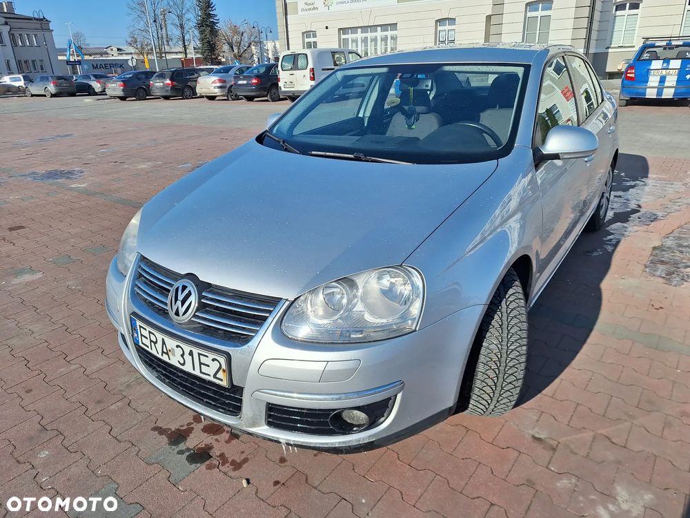 Volkswagen Jetta 1.9 TDI Trendline - 9