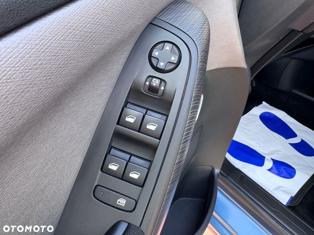 Citroën C4 Picasso 1.6 e-HDi Exclusive - 17