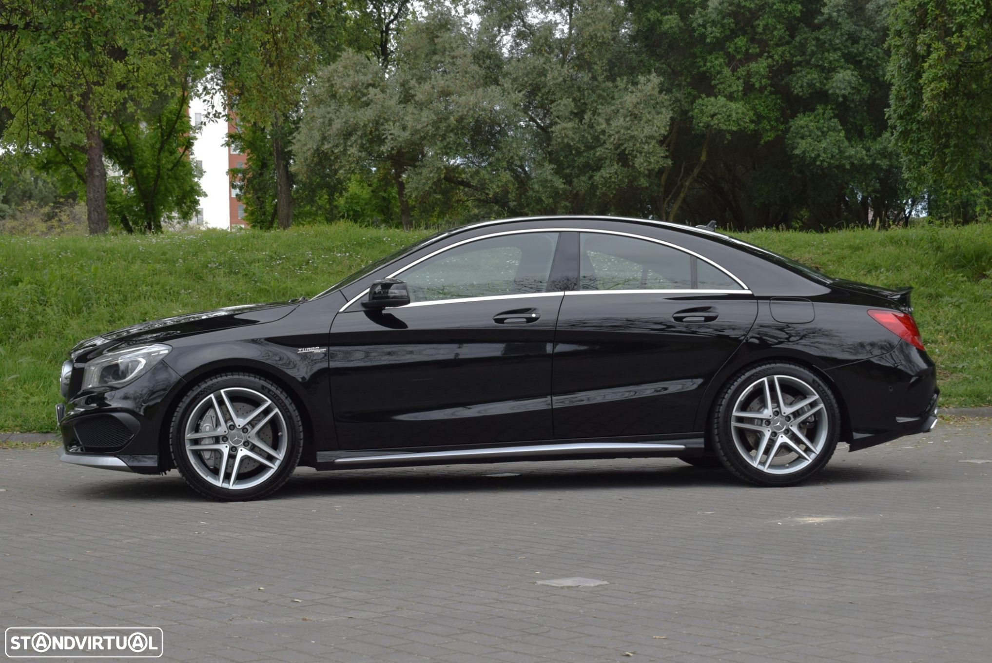 Mercedes-Benz CLA 45 AMG 4-Matic - 11
