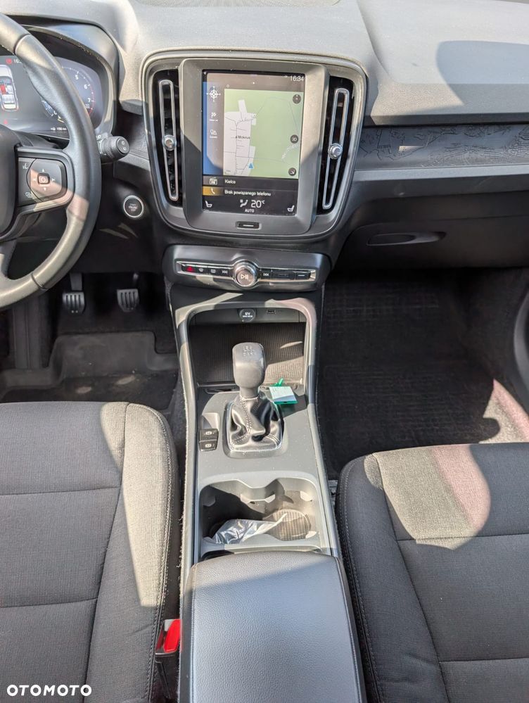 Volvo XC 40 T3 - 21