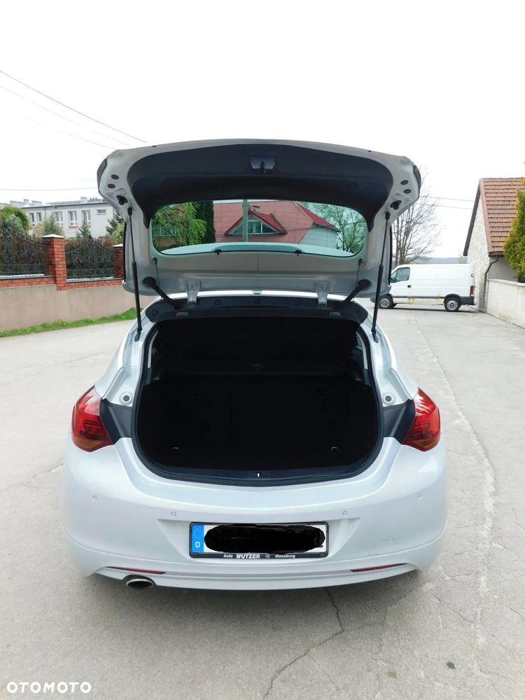 Opel Astra 1.4 Turbo Innovation - 25