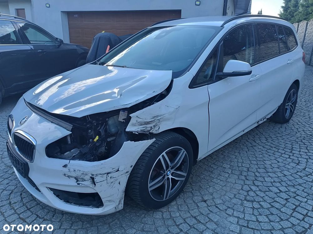 BMW Seria 2 218d Sport Line - 7