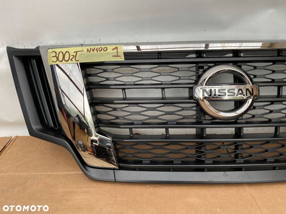NISSAN NV 400 10- ATRAPA GRILL NA CHROM ORYGINALNA - 4