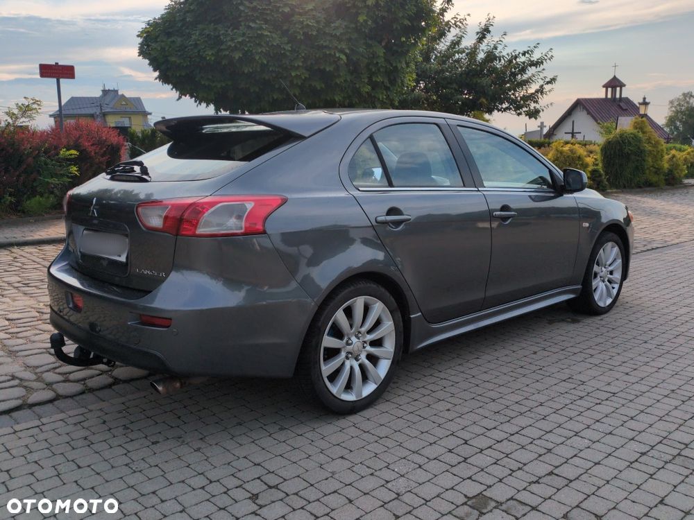 Mitsubishi Lancer - 2