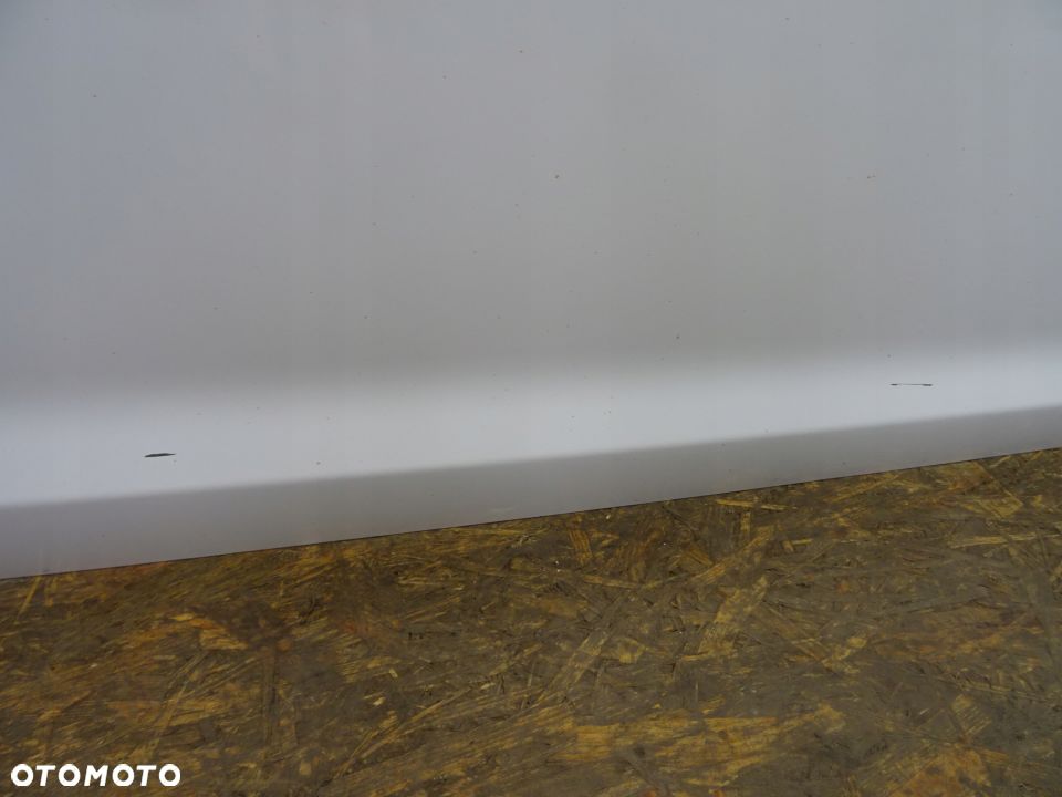 DRZWI PRAWY PRZÓD HYUNDAI I20 08-12 1.2 - 3