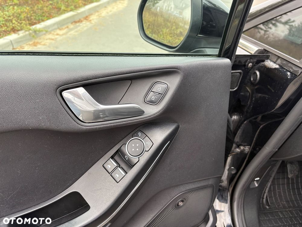 Ford Fiesta 1.0 EcoBoost S&S TITANIUM - 13