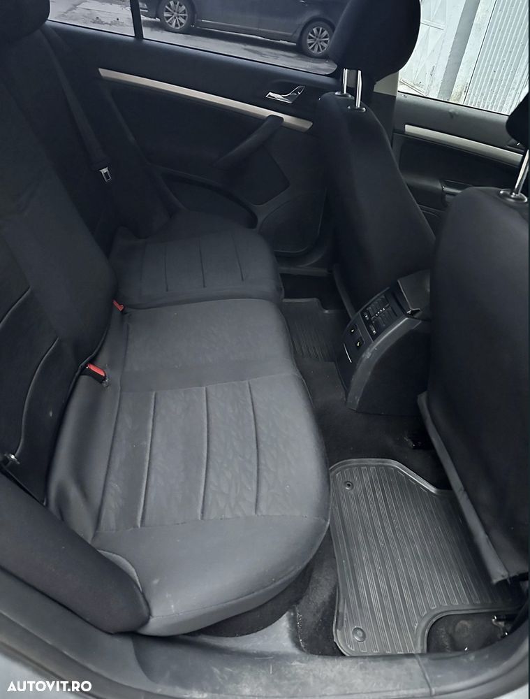 Skoda Octavia 2.0 TDI Ambiente DSG - 4