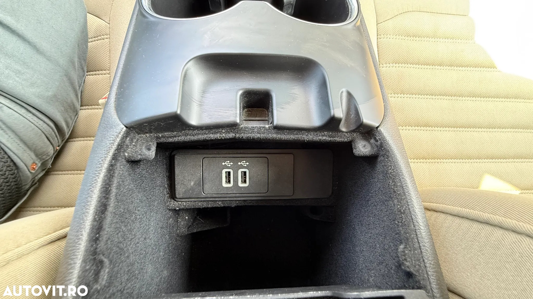 Ford Mondeo 2.0 TDCi Powershift Business - 20