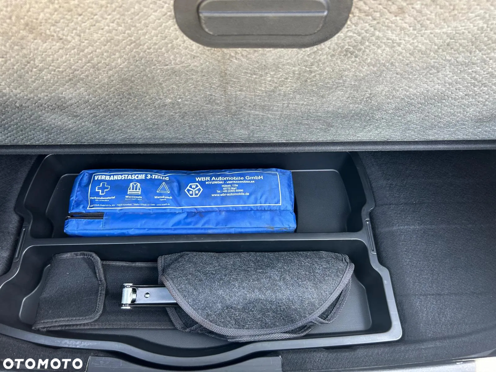 Hyundai ix20 1.4 Premium - 19
